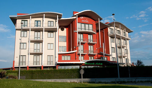 Hotel Brindor Poirino Ngoại thất bức ảnh