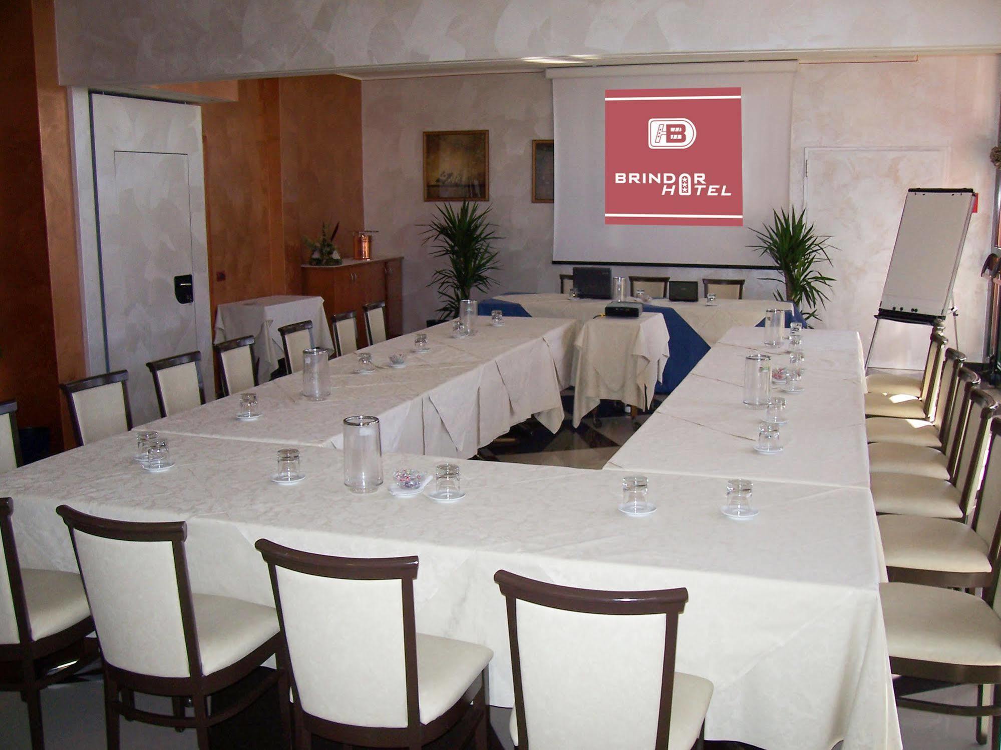 Hotel Brindor Poirino Ngoại thất bức ảnh